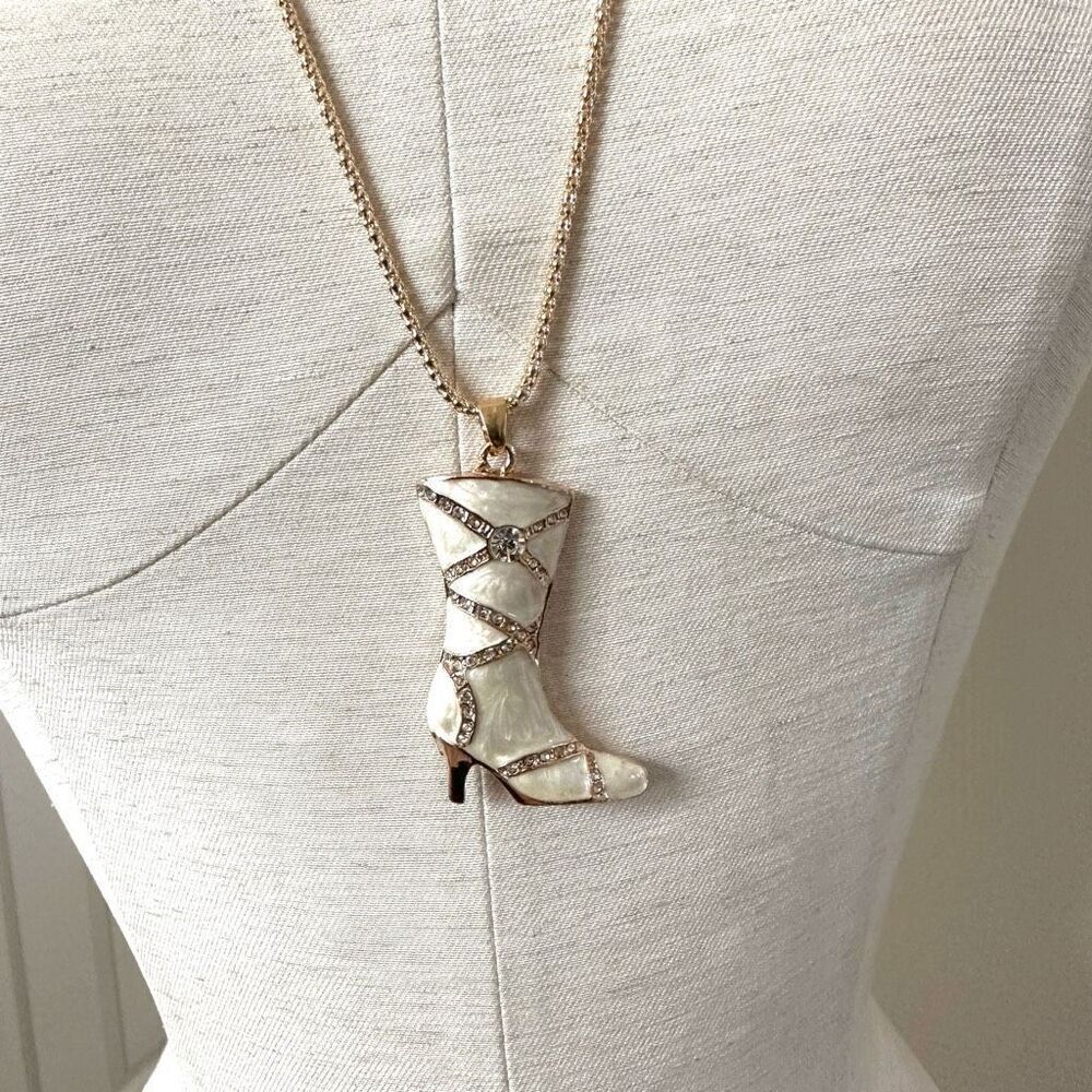 Betsey Johnsonβenamel rhinestone boot pendant necklace